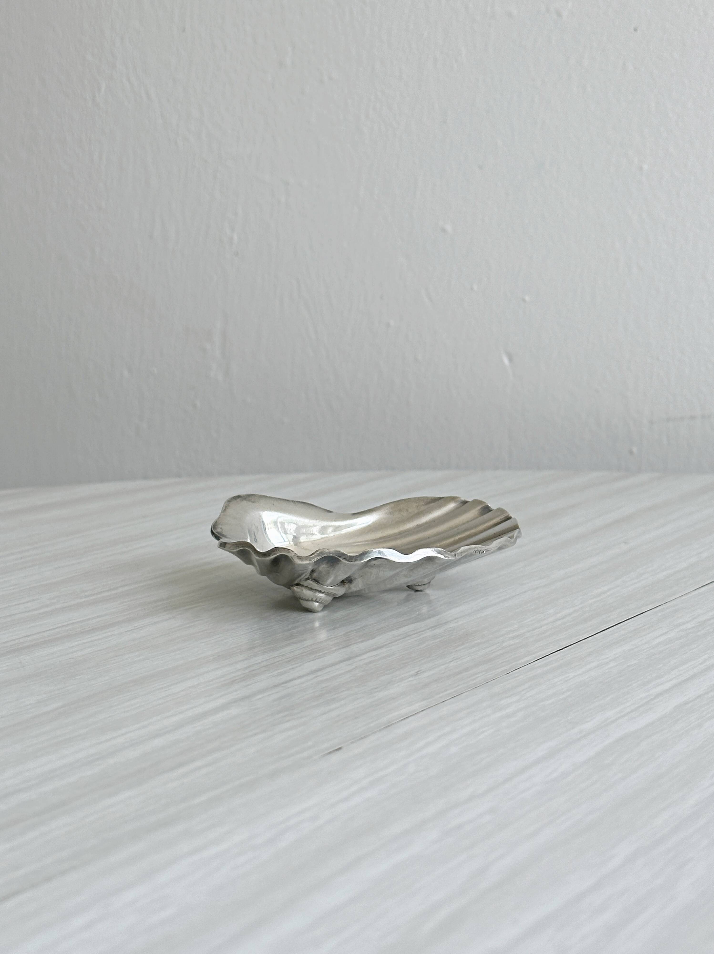 Metal soap dish tray