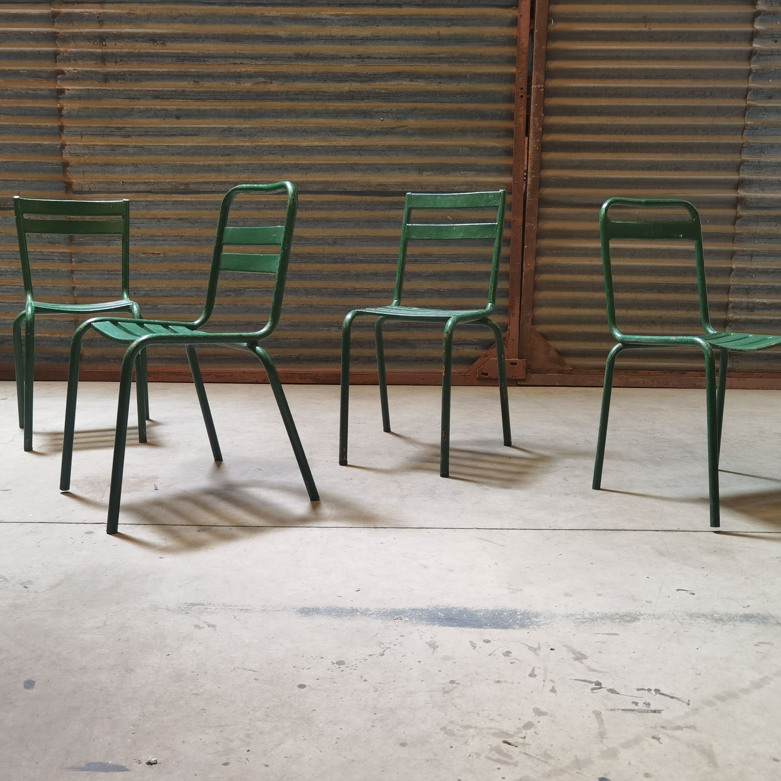 Set of 4 Metal terrace chairs Tolix T1 T2 and Fermob