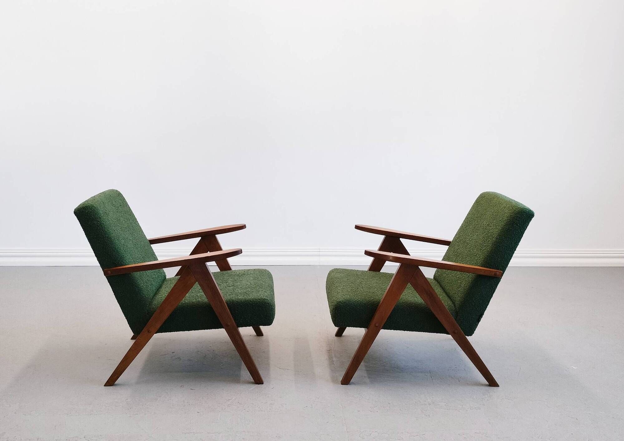 Mid-Century Model B 310 Var Easy Chair in Green Bouclé, 1960s