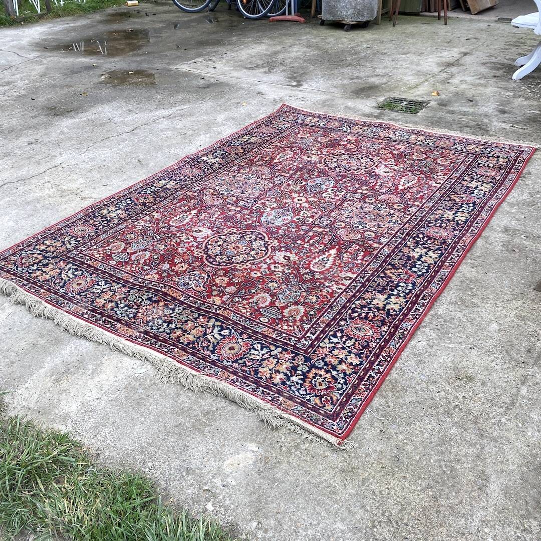 Shiraz Persian rug 248 cm by 170 cm
