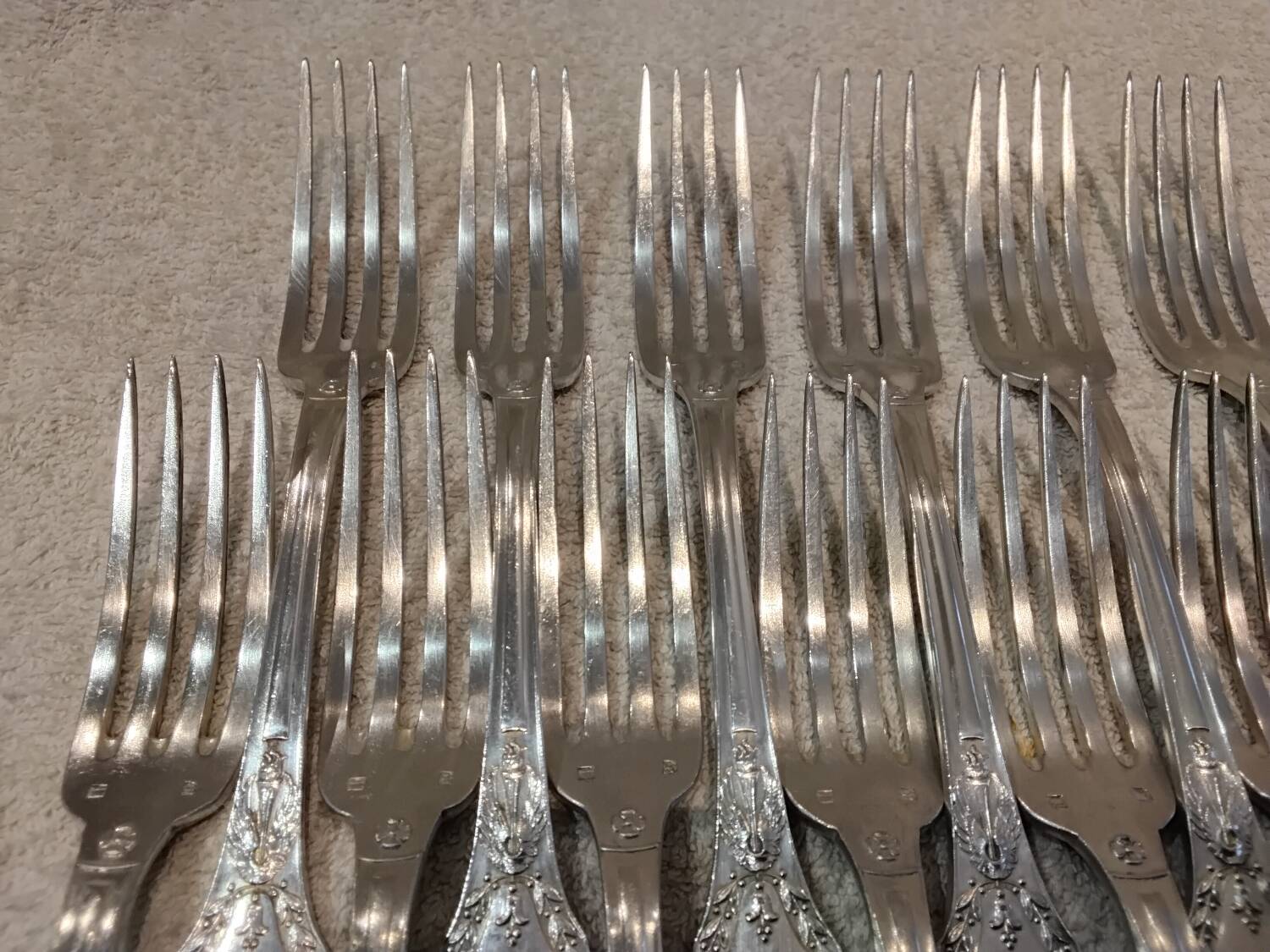 12 silver-plated metal table forks by Ravinet & Cie, Empire 81.