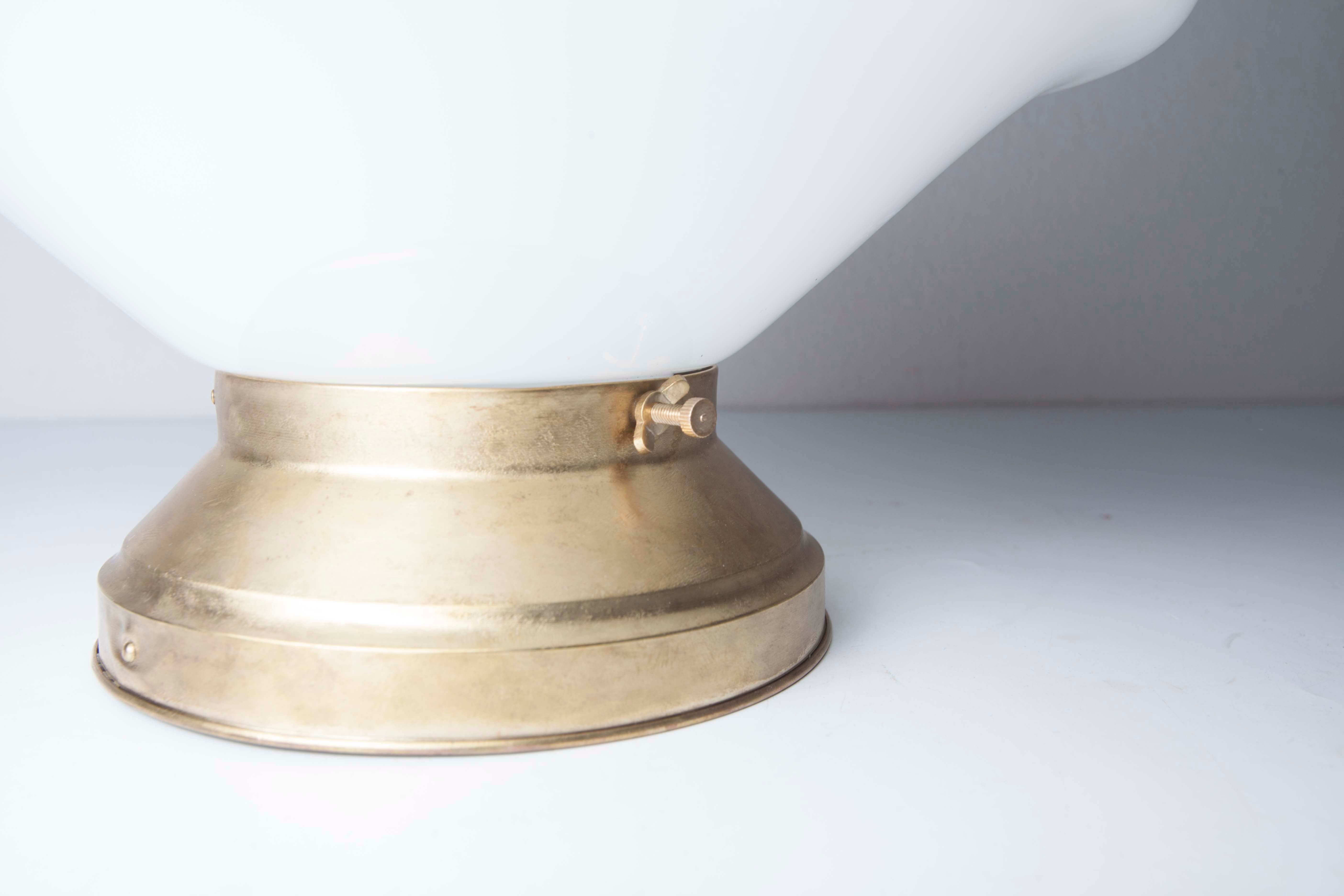 Globe opaline and brass plafon d30cm