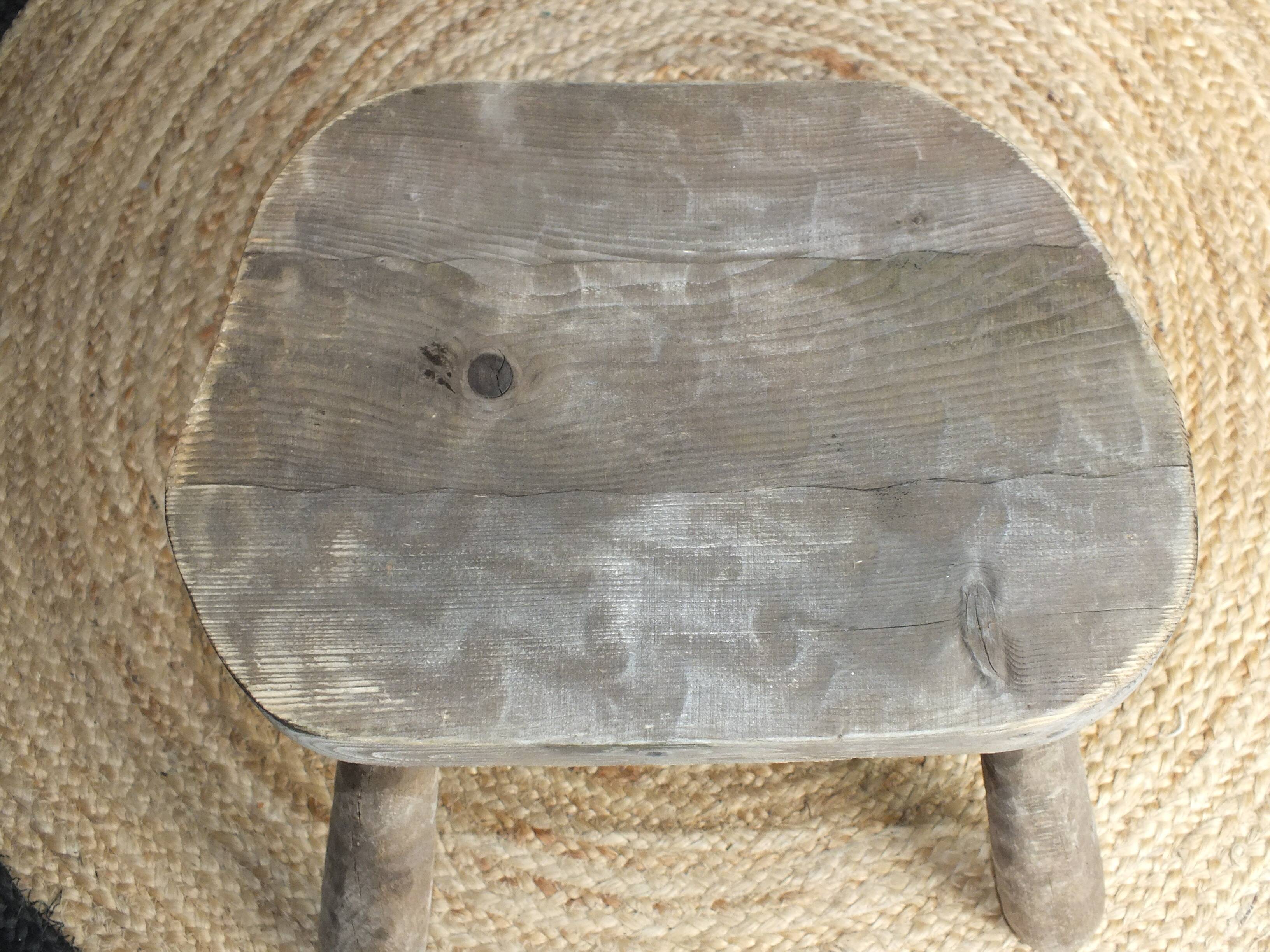 Brutalist tripod fir stool, 60s/70s