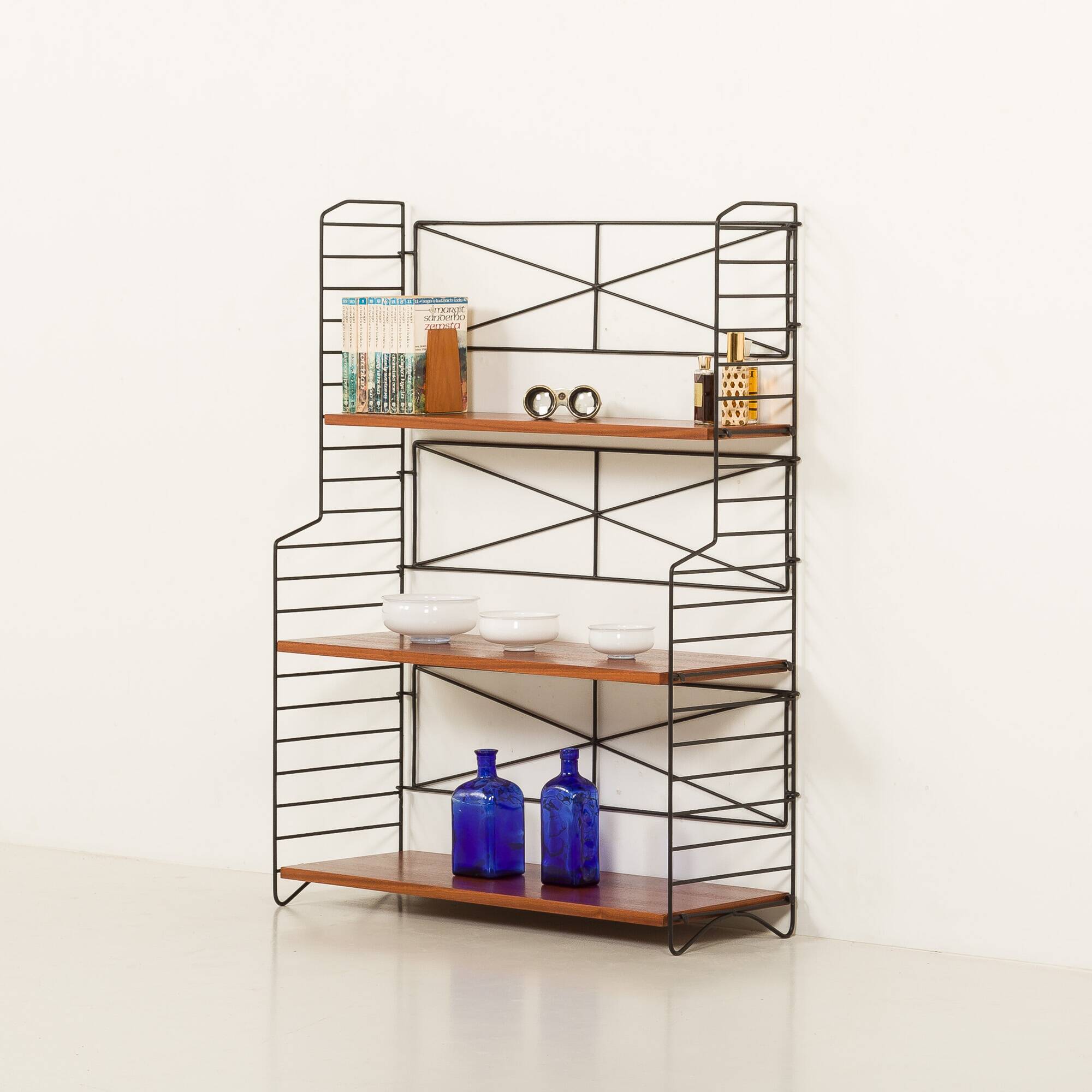 Étagère autoportante String scandinave des années 1960, Suède