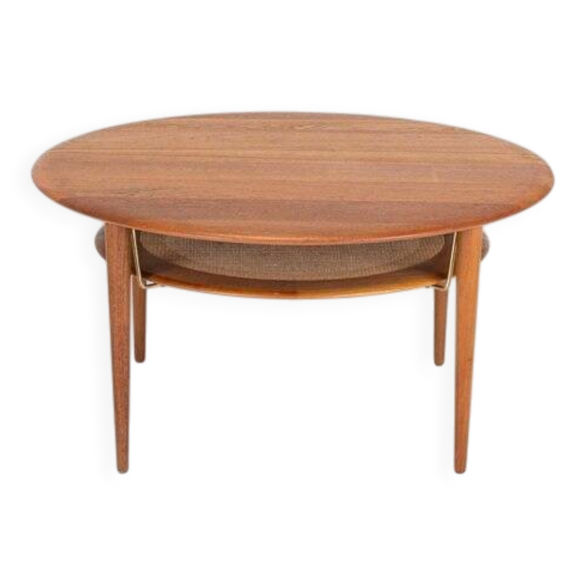 Table basse ronde en teck et en rotin par Peter Hvidt et Orla Mølgaard Nielsen pour France & Søn, années 1960.
