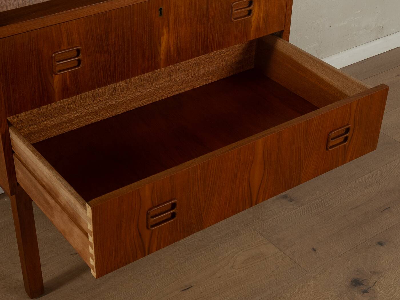 1960s bureau, AEJM Møbler