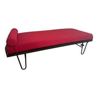 Vintage single bed / daybed