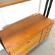 Armoire design en teck Musterring avec pieds noirs