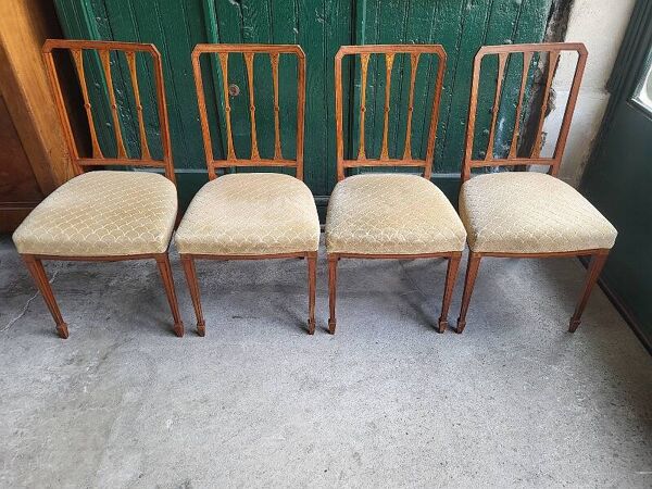 Serie de 4 chaises directoire en marqueterie et merisier