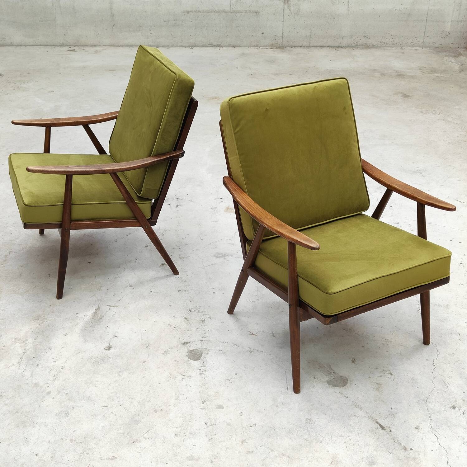 Pair of green velvet boomerang armchairs by Antonin Suman for Ton Bystrice "Thonet"