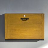 Hanging desk
