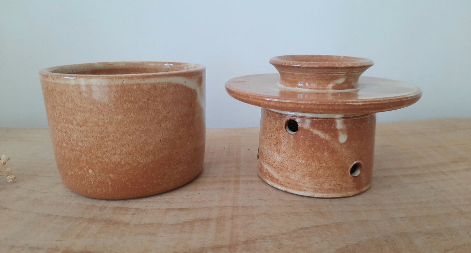 Stoneware butter dish