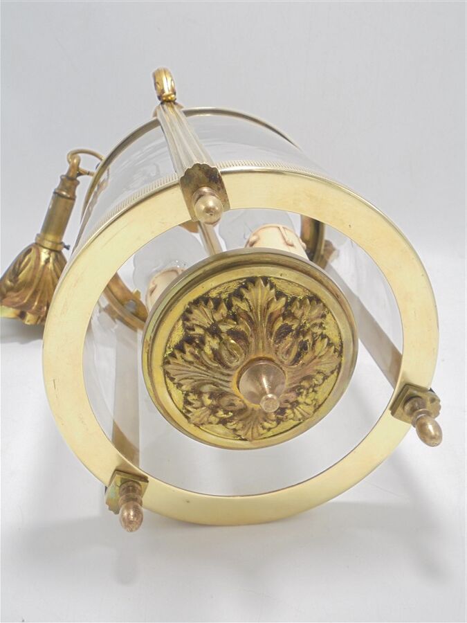 Pair of vestibule suspensions