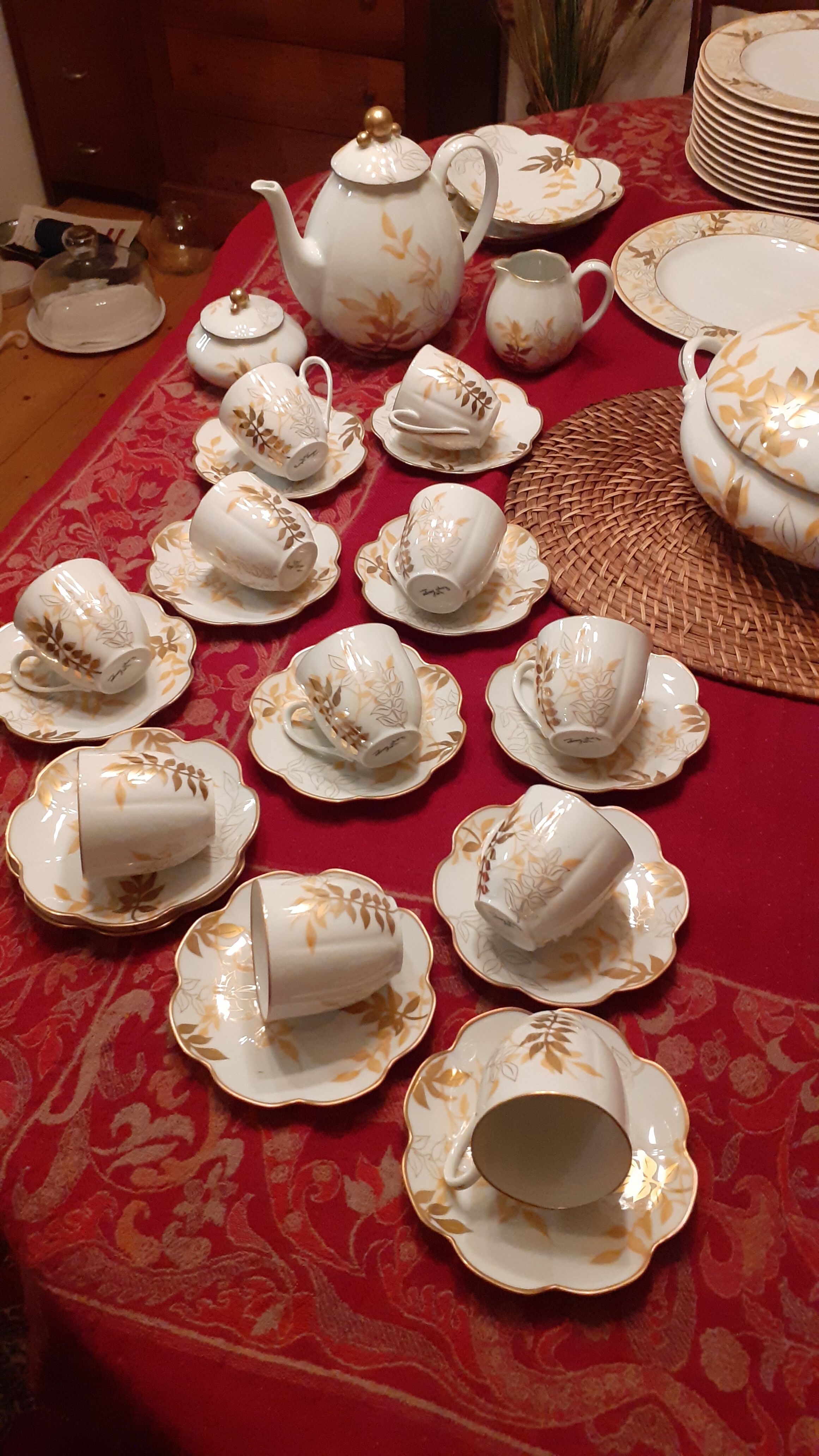 Porcelain table service 60 pieces