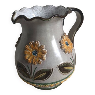 Old ceramic pitcher daisies Italy