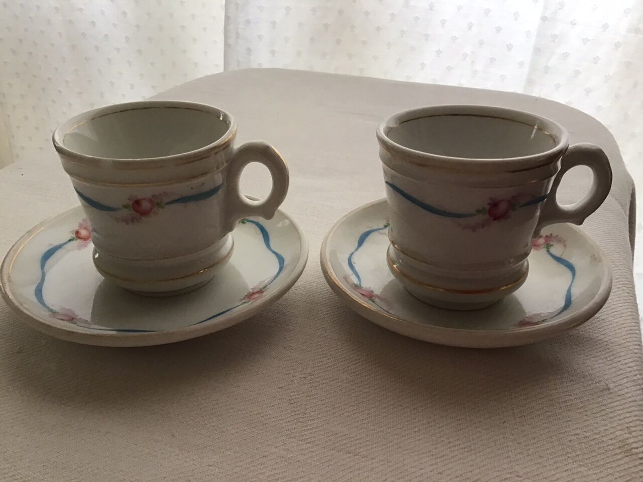 2 cups 19th white porcelain