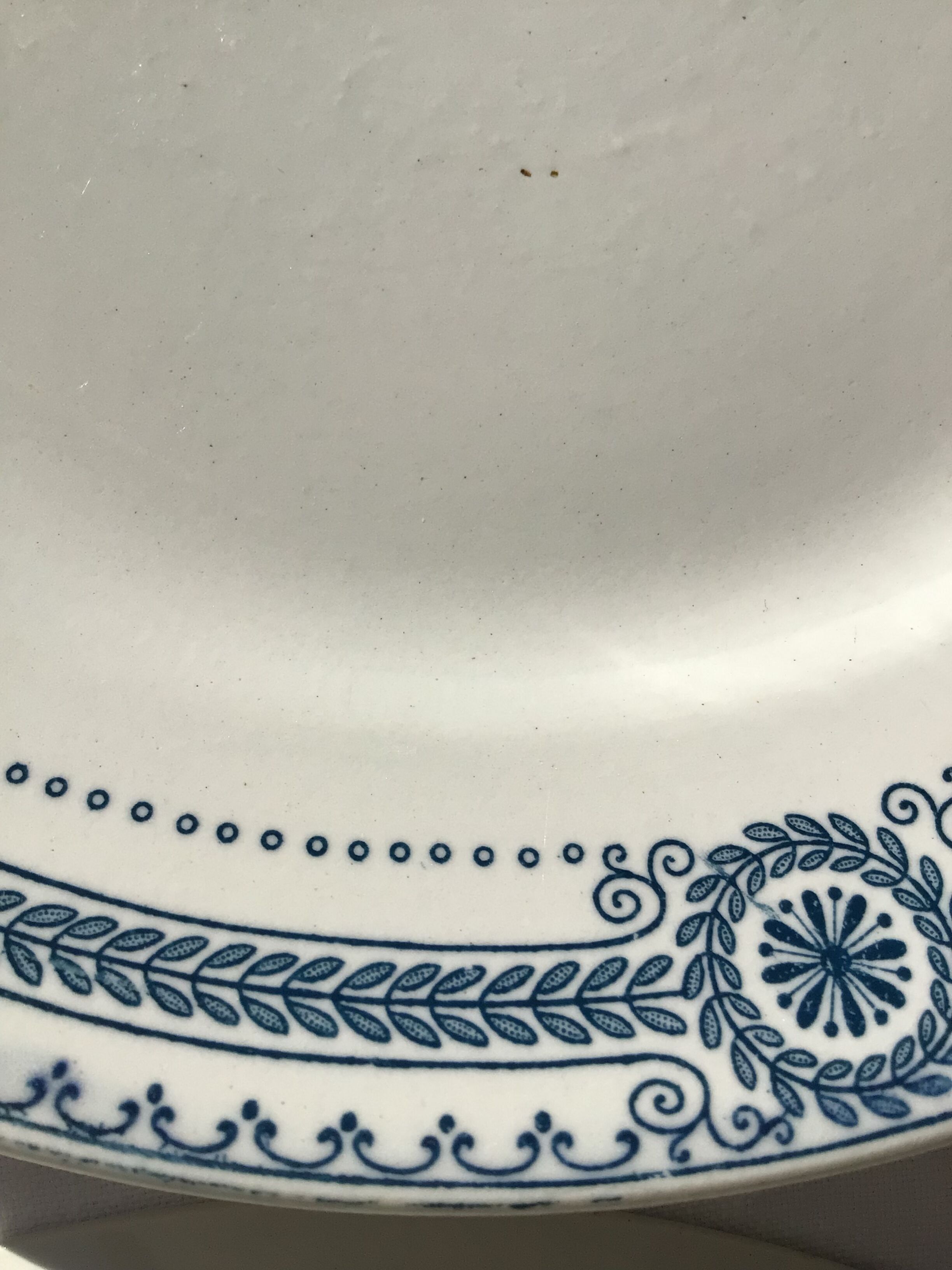 6 Flat Plates Iron Earth Carina U&C Sarreguemines (4lots)