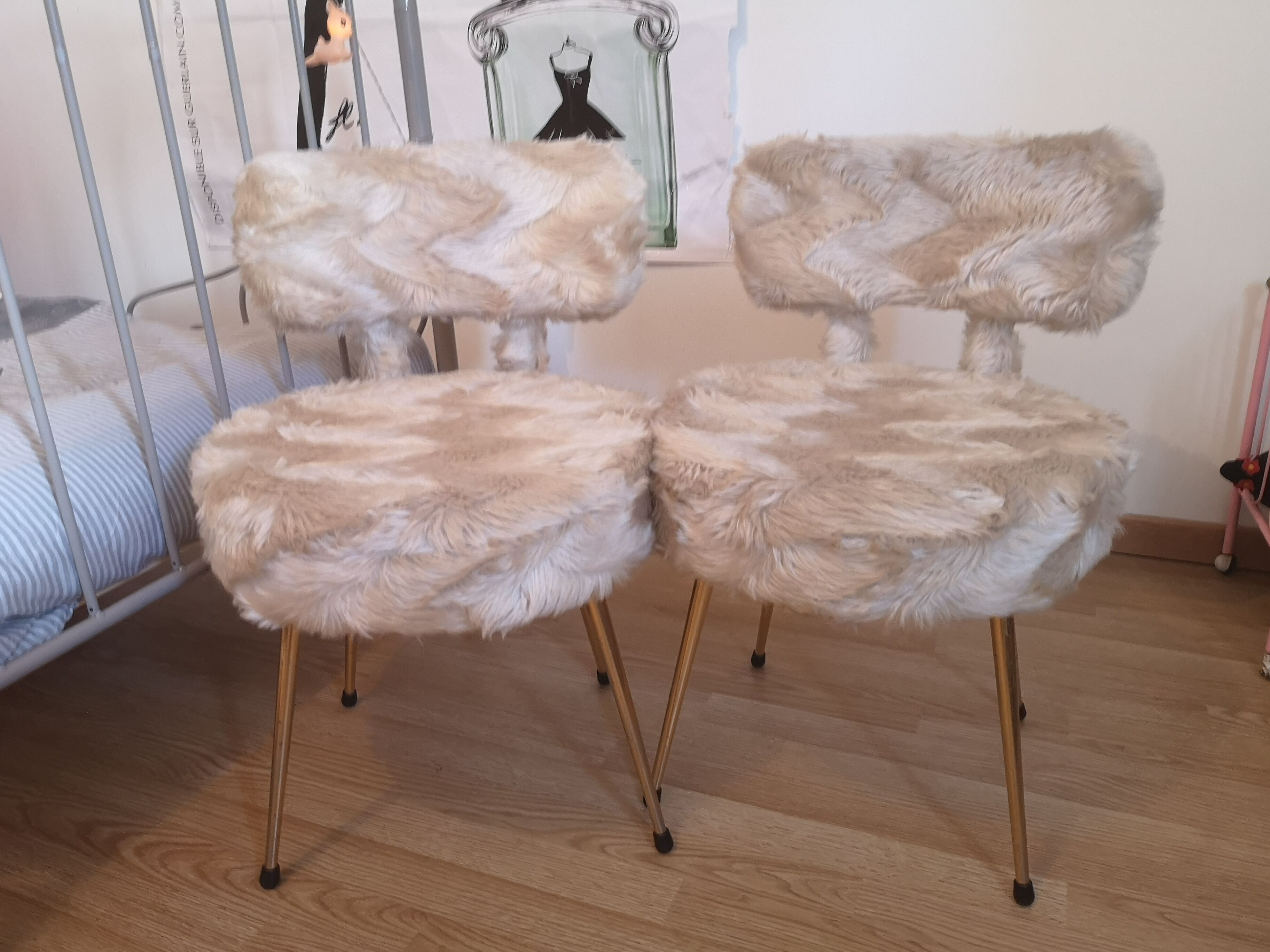 Pair of chairs pelfran moumoutes beige years 70
