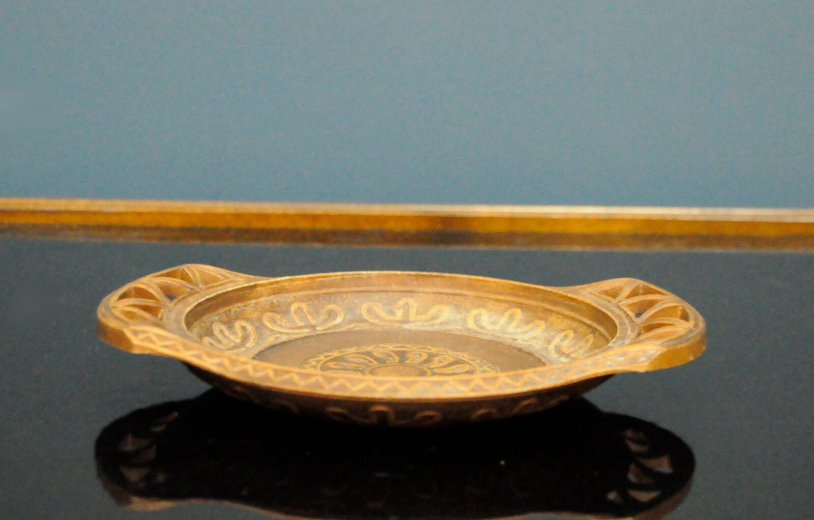 Italian tray signed from the 70s