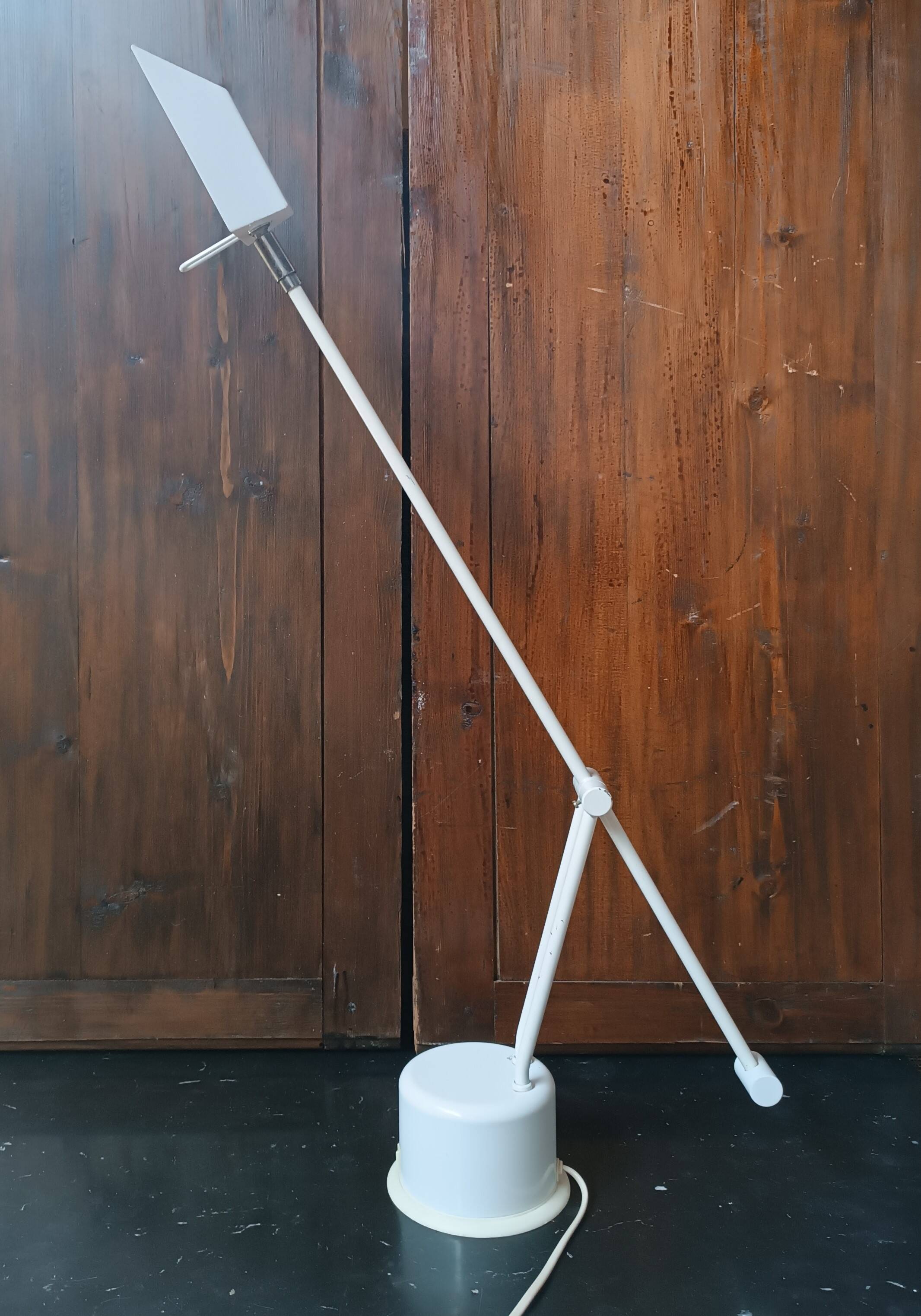 Vintage articulated desk lamp Massive
