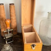 Ancienne boîte à fiches en bois
