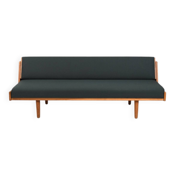 Early Daybed GE-258 by Hans Wegner 1950s / New Upholstery