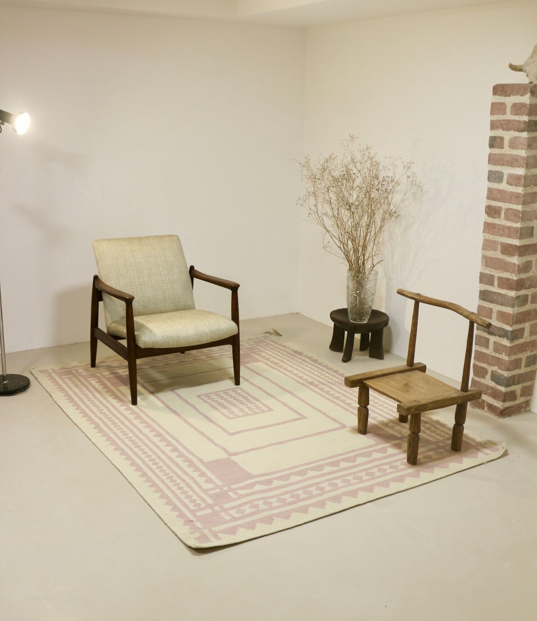 Carpet geometric design pastel colors pink and off-white year 70/80.