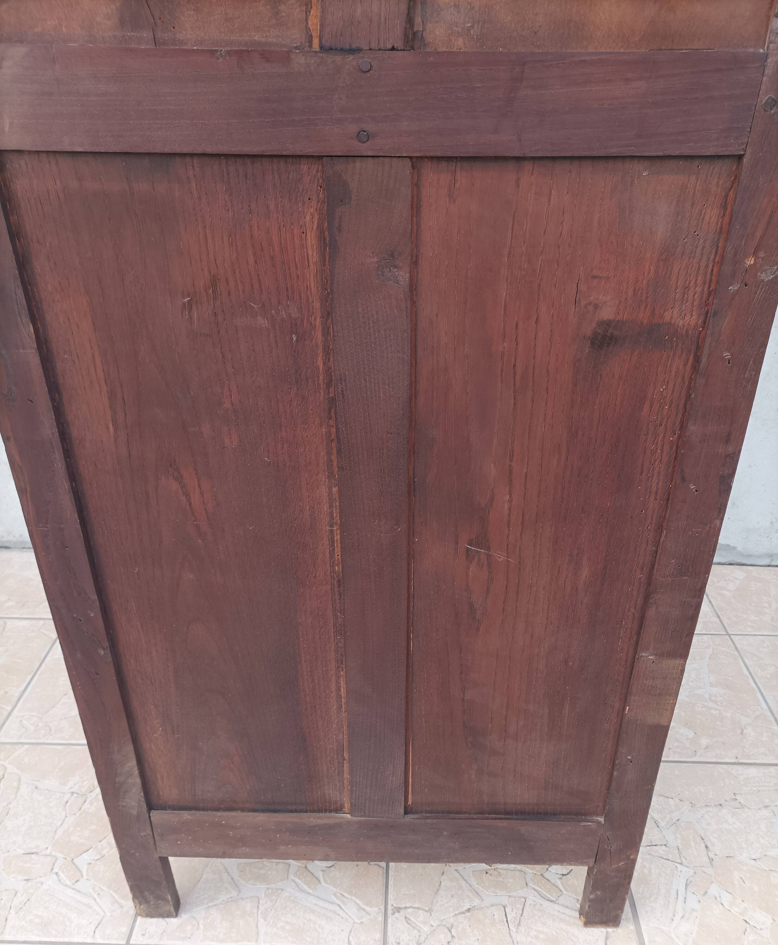 Standing man Louis XIII in oak