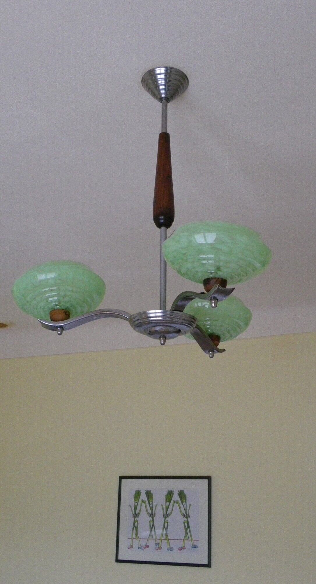 Lustre en opaline des années 1960