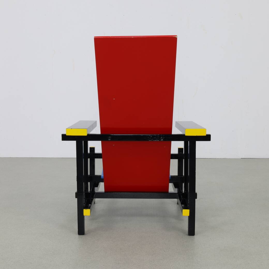 Dutch Bauhaus Lounge Chair in the style of Gerrit Rietveld