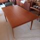 Table scandinave
