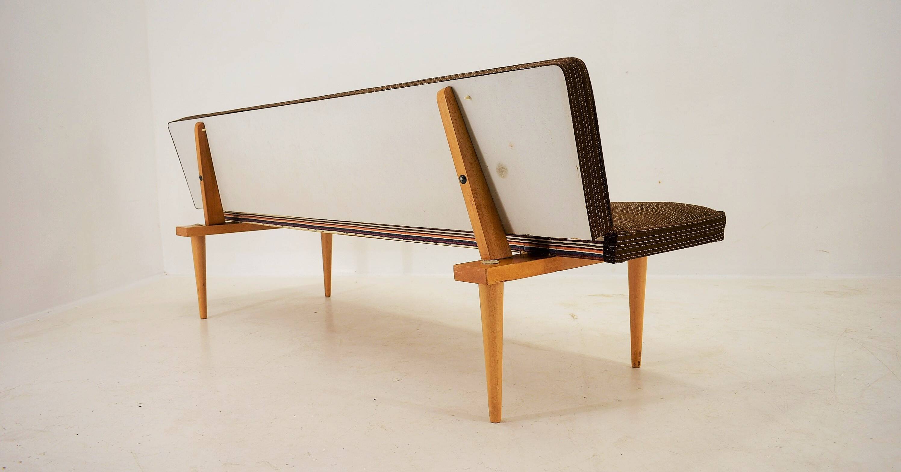 Mid-century Sofa or Day Bed by Miroslav Navrátil, Interier Praha, 1960's