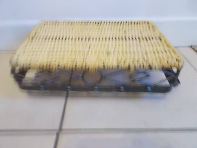 Plateau de service en osier et fer