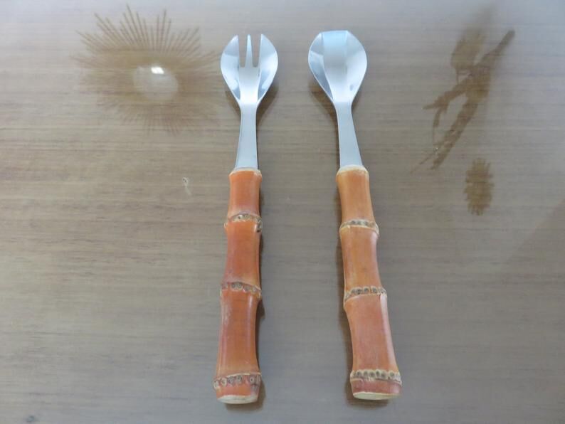 Covered salad sleeves in 70s bamboo