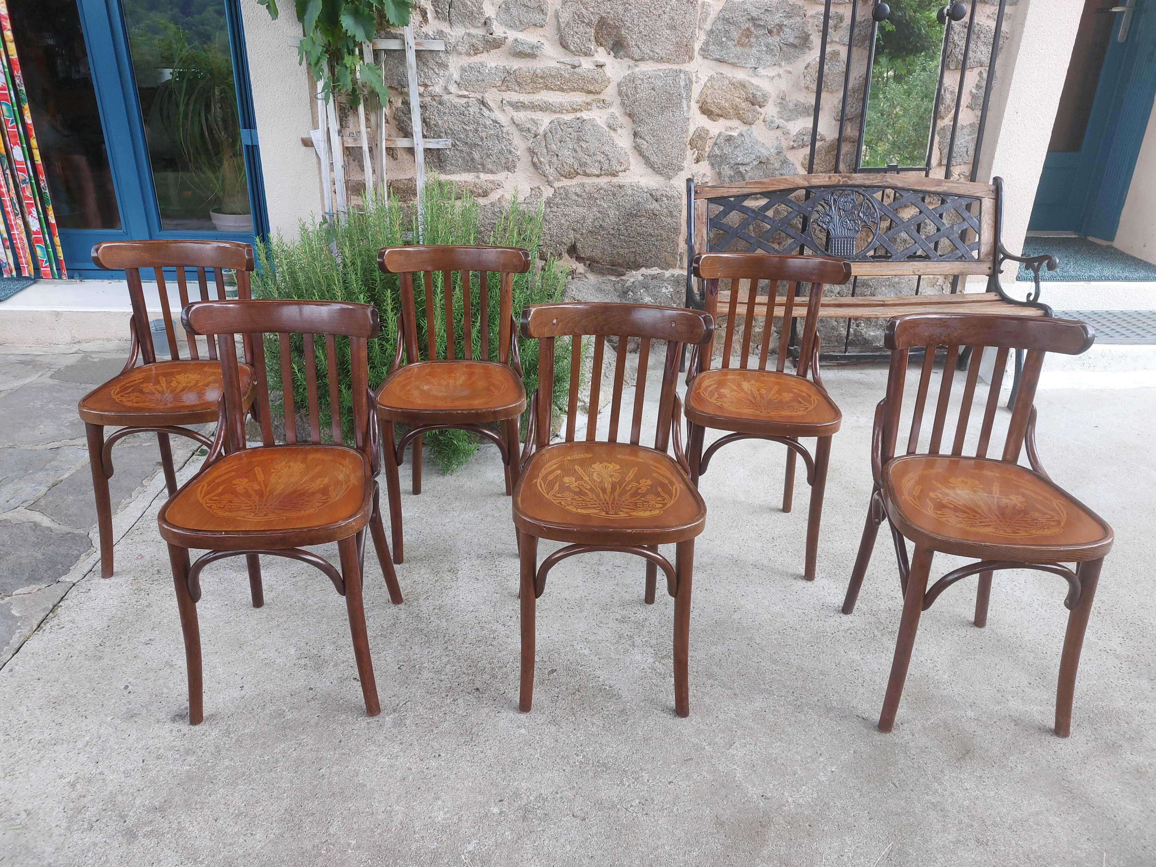 6 bistro chairs, pattern on the seat