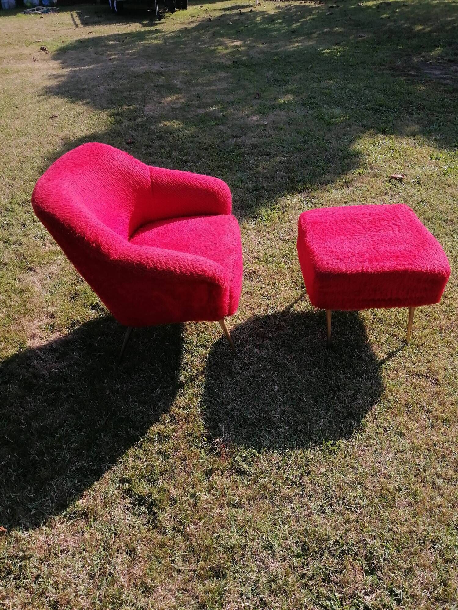 ARMCHAIR AND FOOTREST VINTAGE YEAR 1970 MOUMOUTE COLOR RED