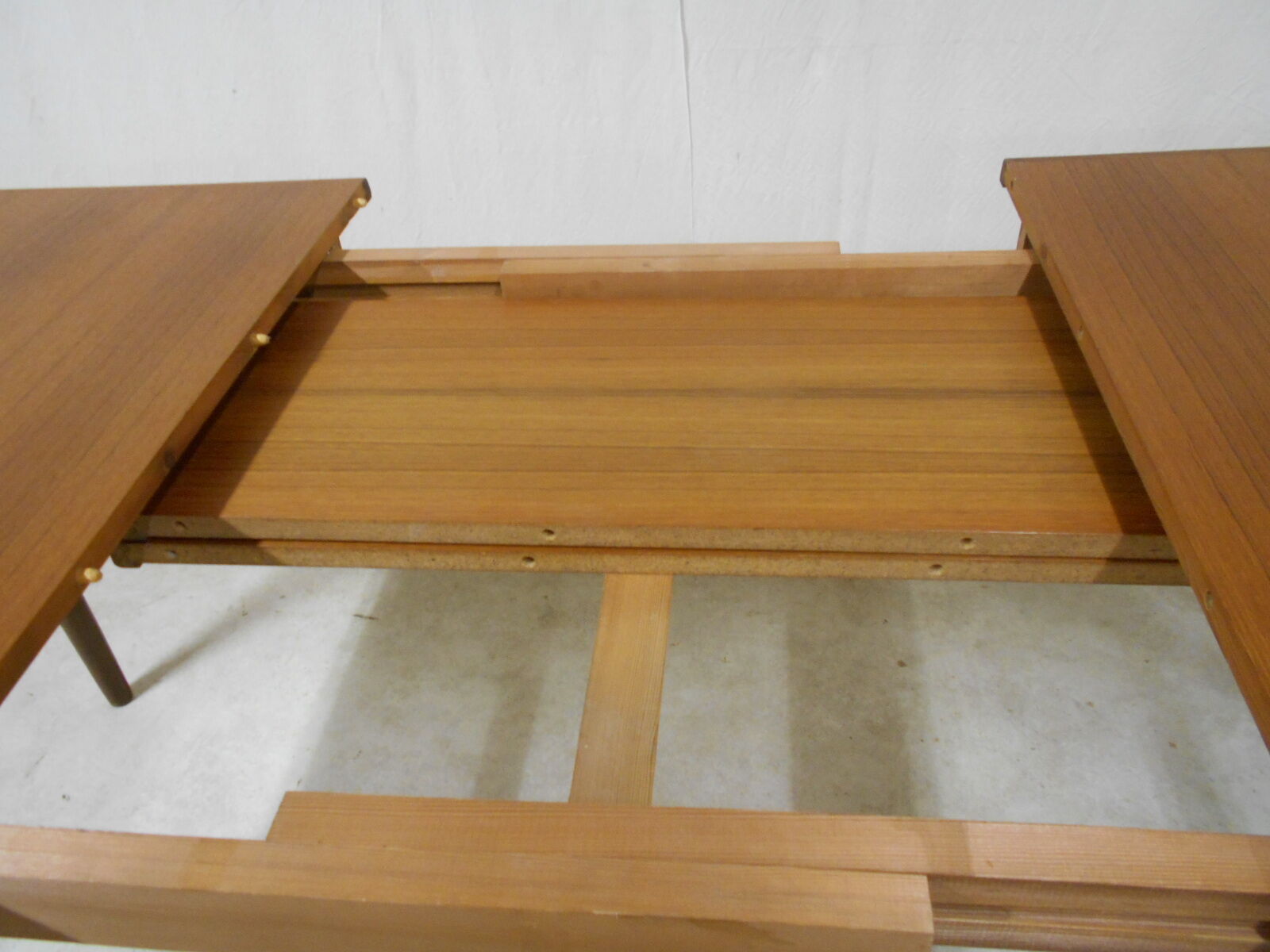 Scandinavian teak expandable table