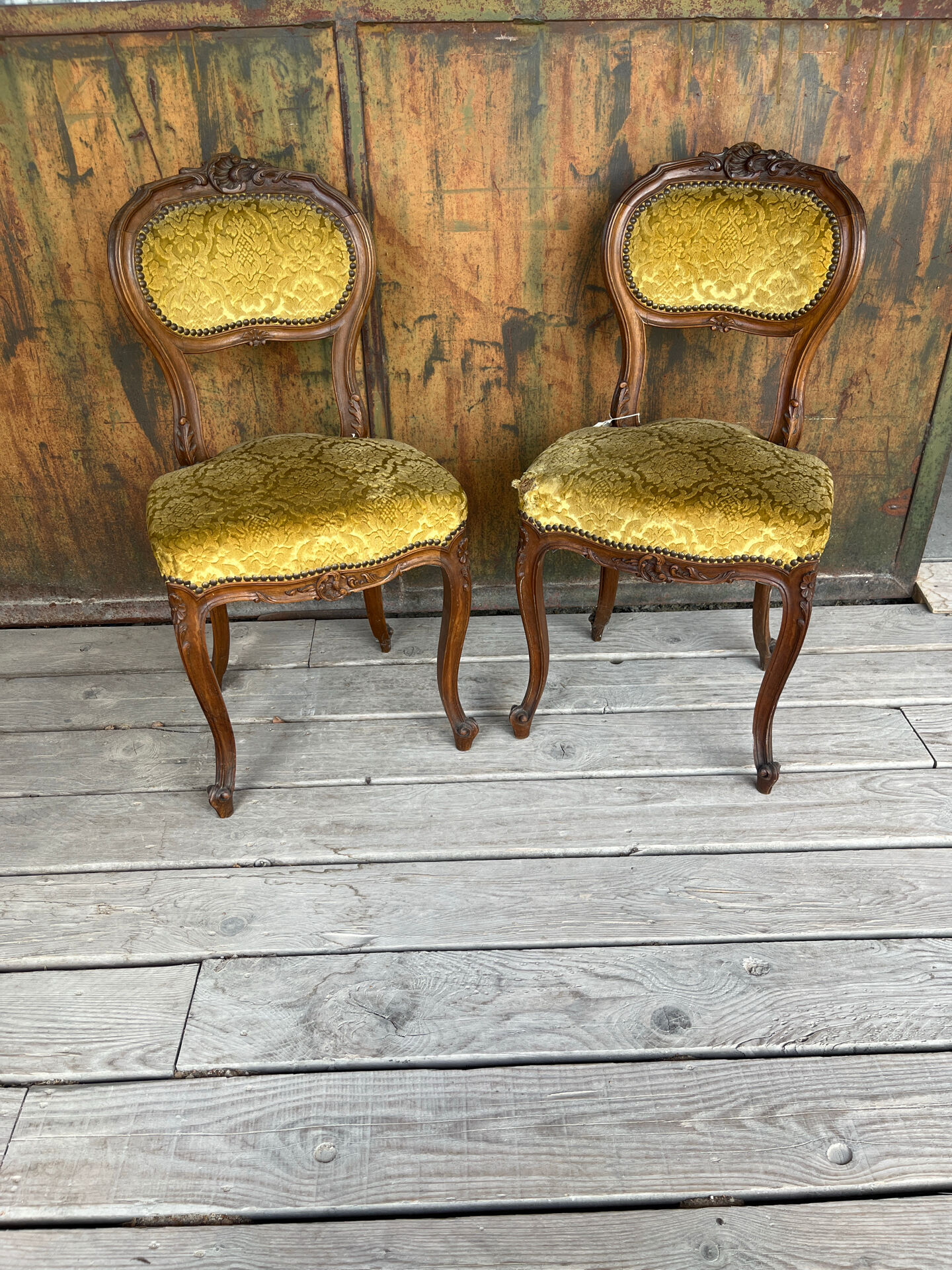 Paire de chaises anciennes