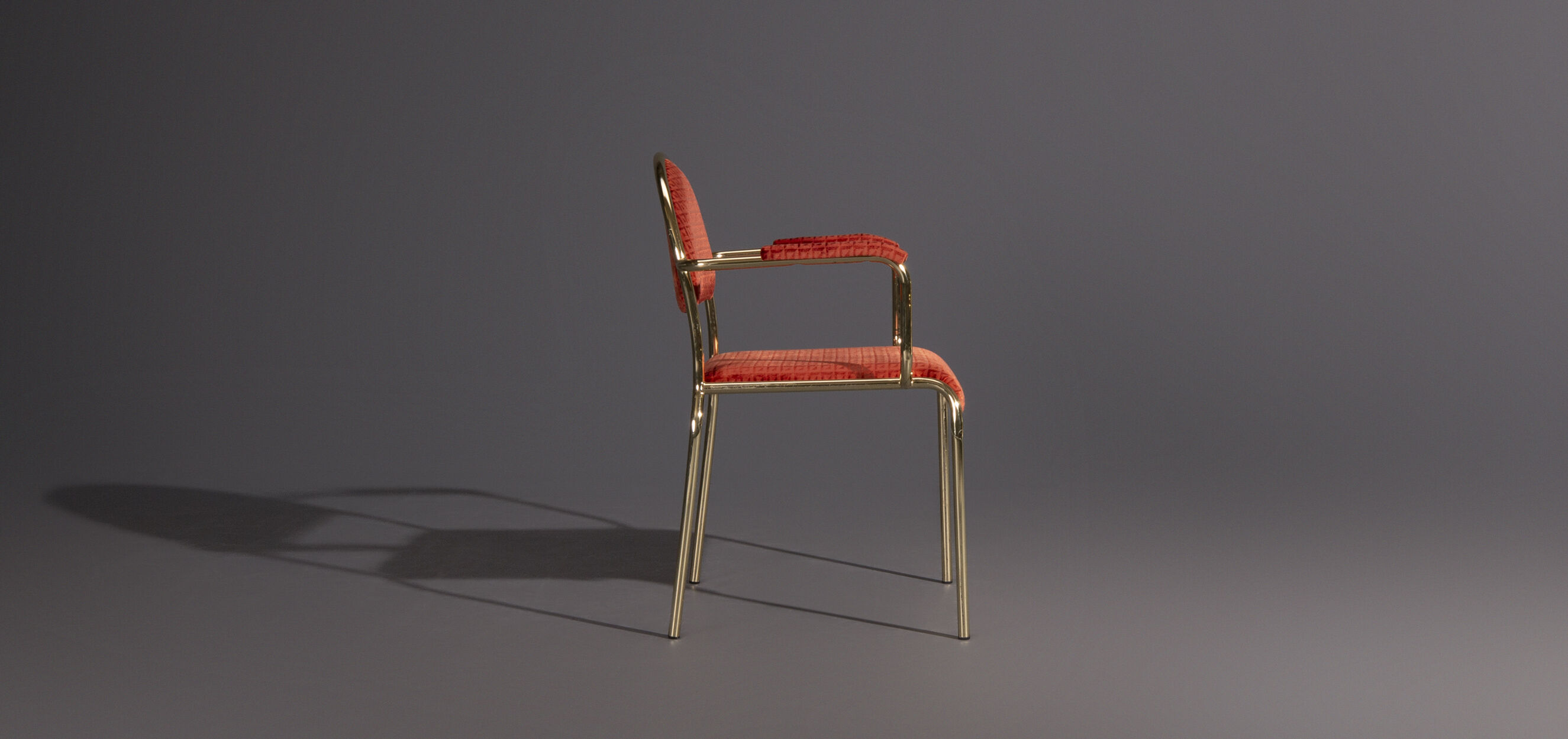 Fauteuil Hollywood Regency dans le guide FR 11, avec accoudoirs