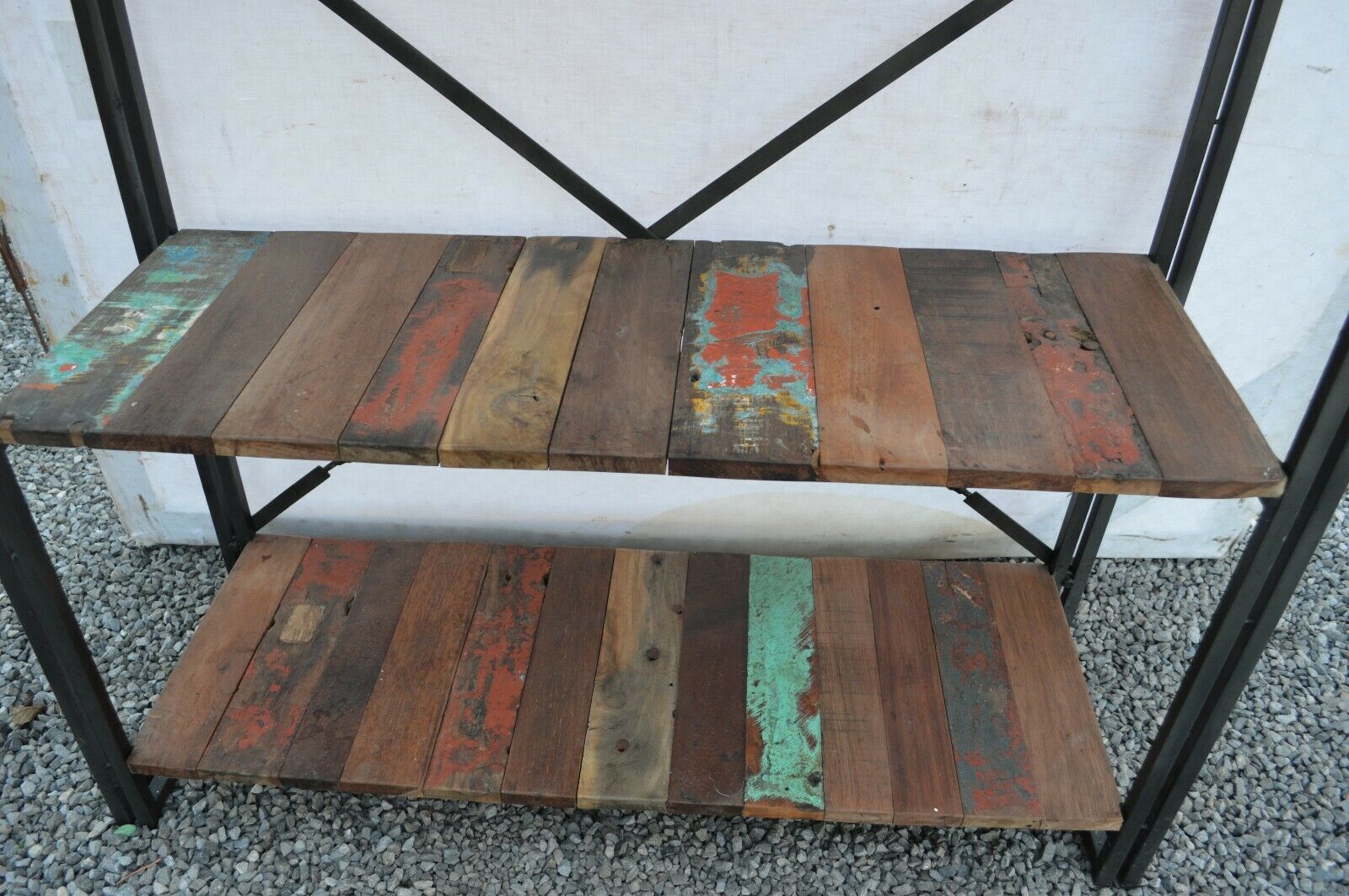 Étagère industrielle en fer et bois