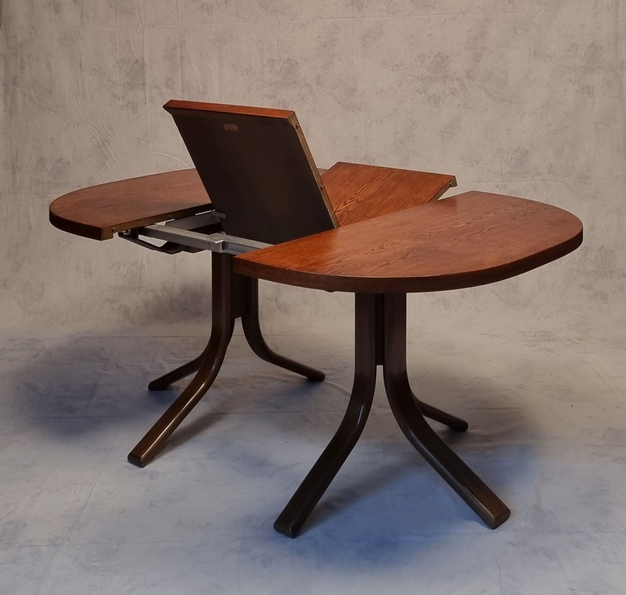 Table by Bruno Rey for Dietiker by the workshop "Stuhl aus Stein am Rhein" - Oak - Ca 1970