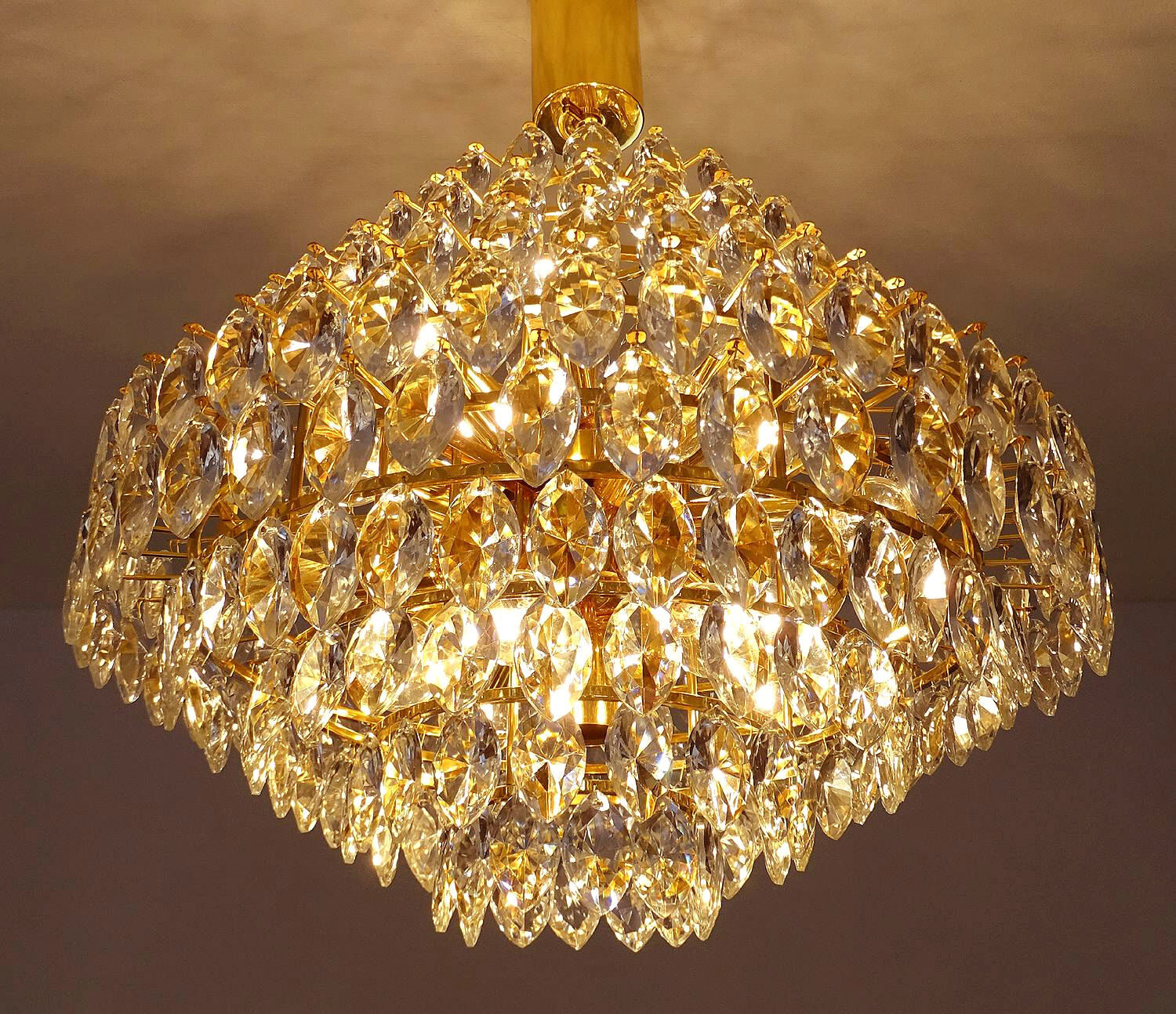 Vintage XXL Luxury Golden Chandelier Fine Gold and Crystal , 60 70 years