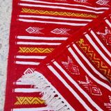 Tapis rouge blanc et jaune fait main 72x107cm