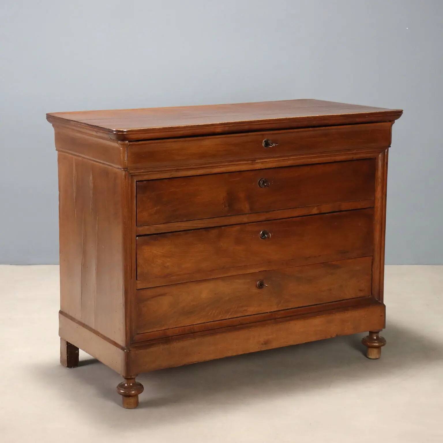 Commode ancienne Louis-Philippe en noyer, Italie, XIXe siècle
