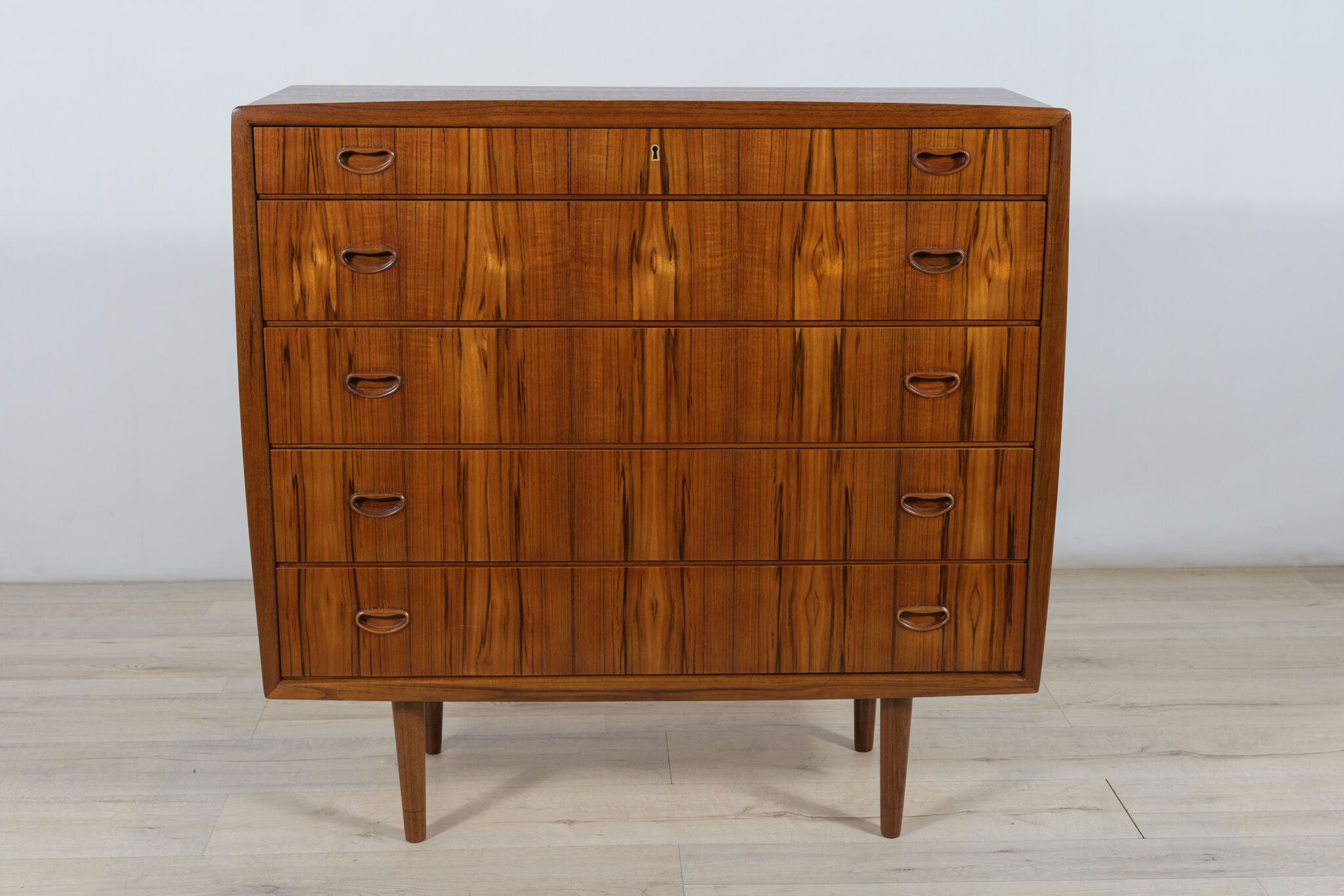 Mid-century dresser and dressing table