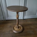 Gueridon, turned wooden side table