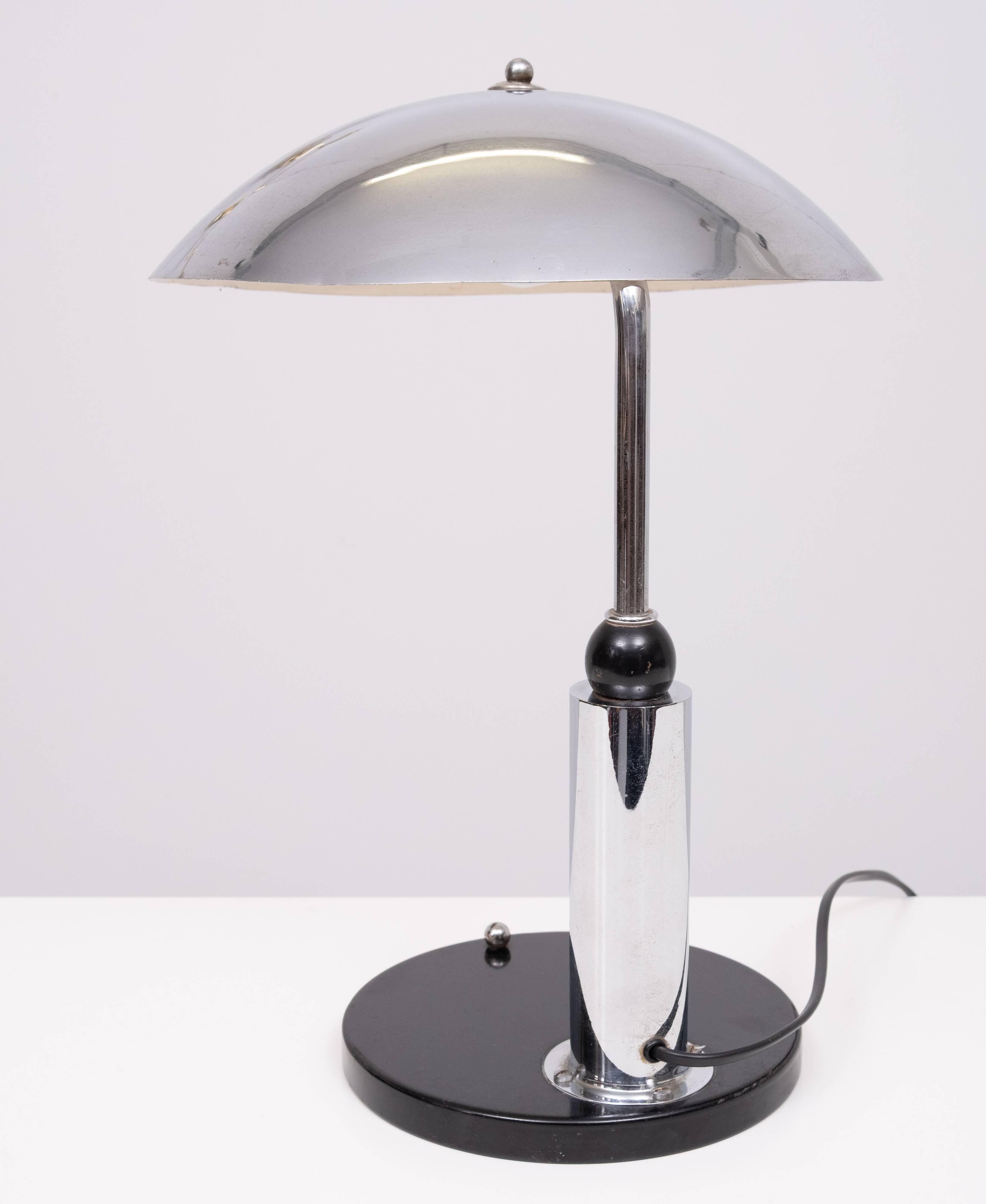 Daalderop KDM Royal Holland Bauhaus Desk-lamp 1930s Status:
