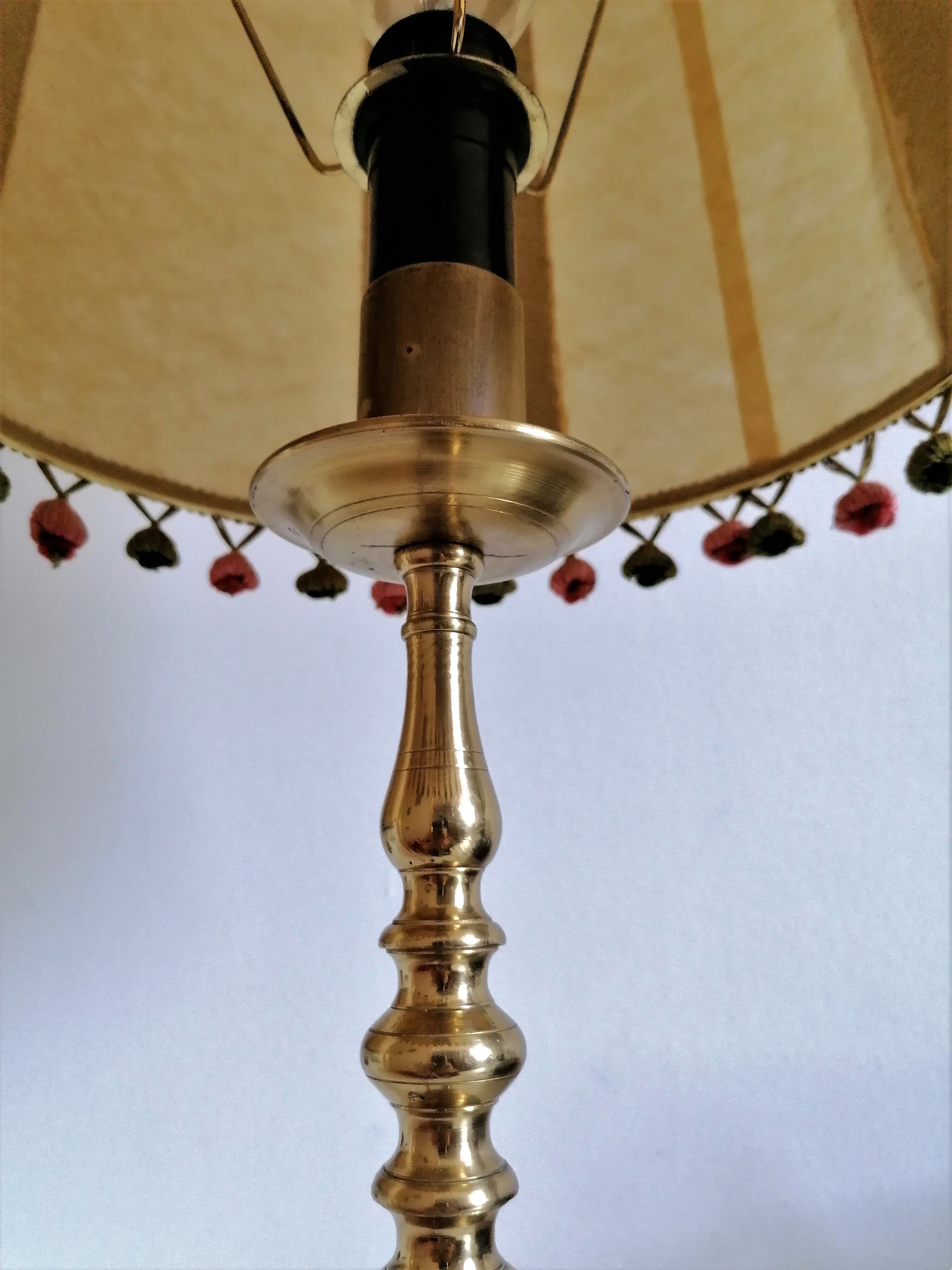 Lamp foot bronze tripod candle holder style