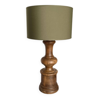 Lampe en bois tourné