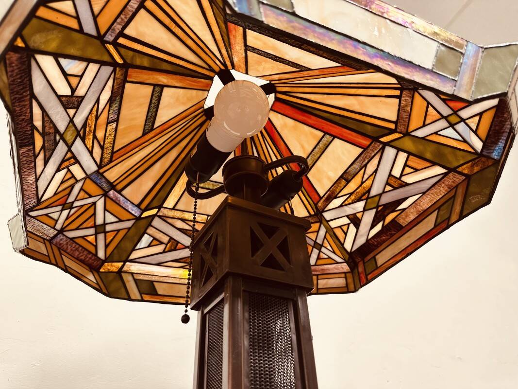 English Tiffany Table Lamp